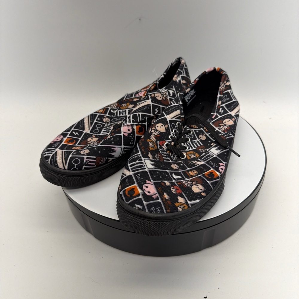Women's‎ Black Patterned Sneakers